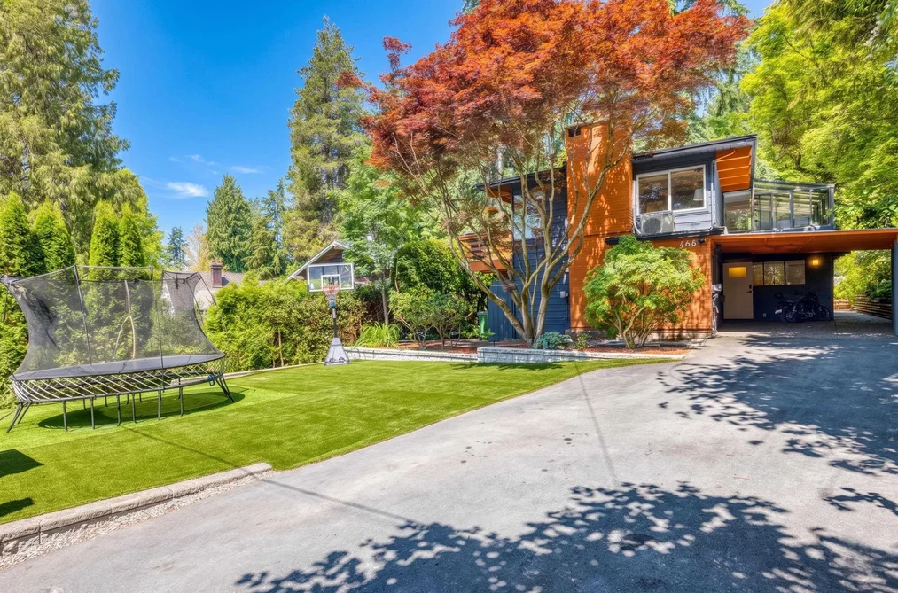 466 E KINGS ROAD, North Vancouver BC V7N 1H9, North Vancouver BC — Residential for Sale - Photo 2