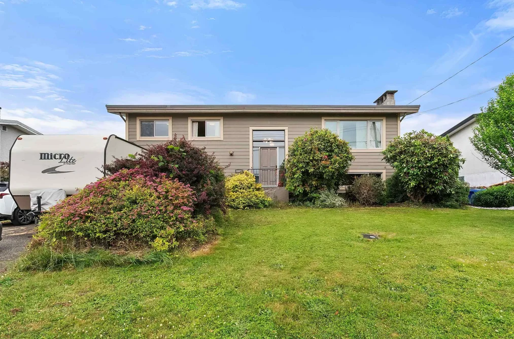 46621 TETON AVENUE, Chilliwack BC V2P 6M5, Chilliwack BC — Residential for Sale - Photo 2