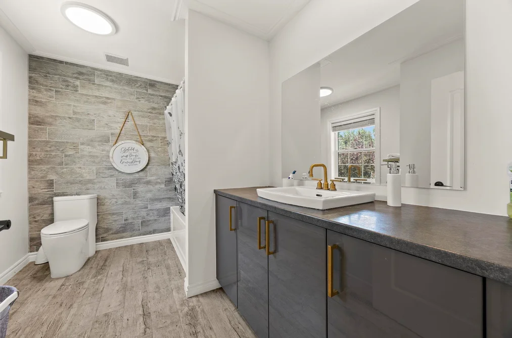 46645 SYLVAN DRIVE, Chilliwack, BC — Residential for Sale — Photo 15 of 36