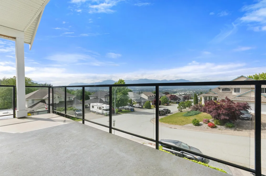 46658 GROVE AVENUE, Chilliwack BC V2R 3Y9, Chilliwack BC — Residential for Sale - Photo 4