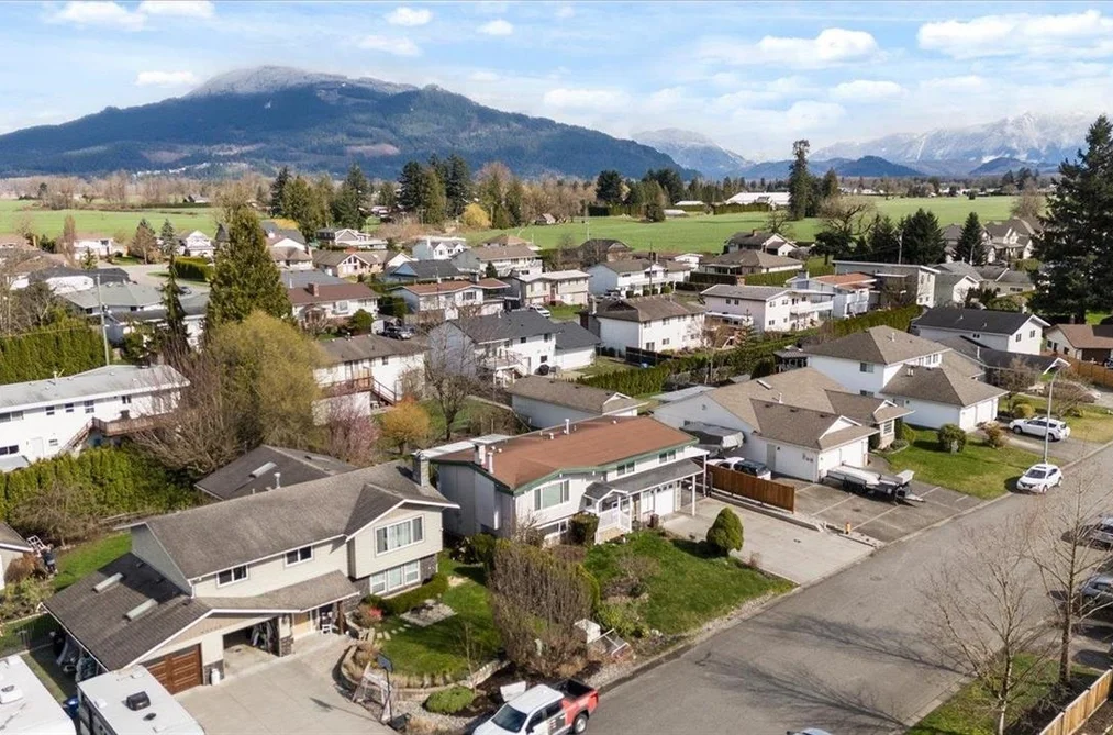 46675 OSBORNE ROAD, Chilliwack BC V2P 6T6, Chilliwack BC — Residential for Sale - Photo 2