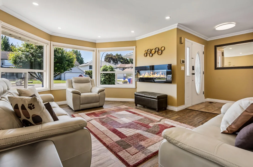 46677 RAMONA DRIVE, Chilliwack BC V2P 7W6, Chilliwack BC — Residential for Sale - Photo 2