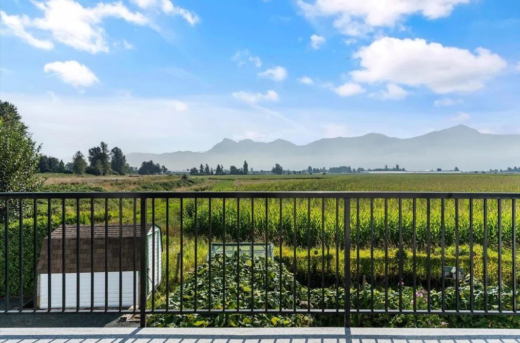 House for sale at 46702 Arbutus Avenue Chilliwack British Columbia - MLS: R3155052