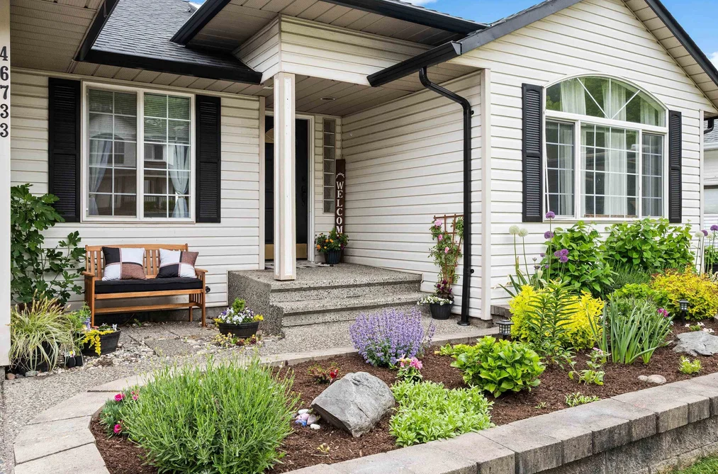 46733 SYLVAN DRIVE, Chilliwack BC V2R 4E9, Chilliwack BC — Residential for Sale - Photo 2