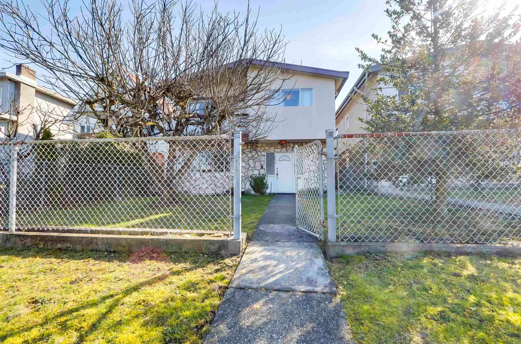 4676 REID STREET, Vancouver BC V5R 3Y6, Vancouver BC — Residential for Sale - Photo 2