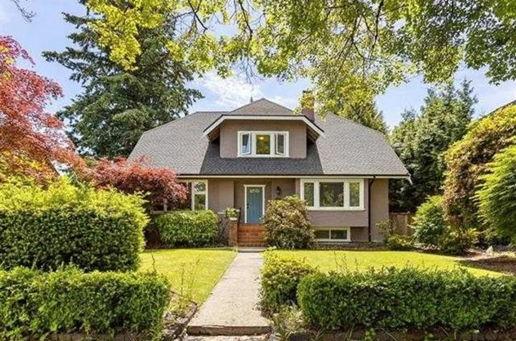 House for sale at 4678 W 3rd Avenue Vancouver British Columbia - MLS: R3119847