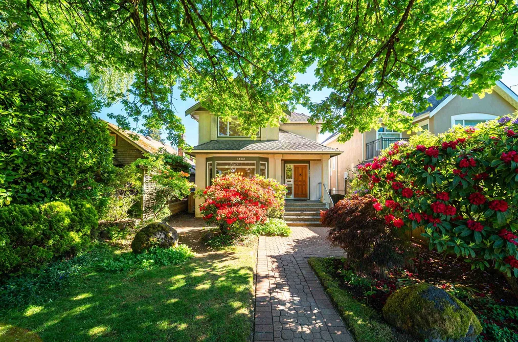 House for sale at 4682 W 14th Avenue Vancouver British Columbia - MLS: R3128361