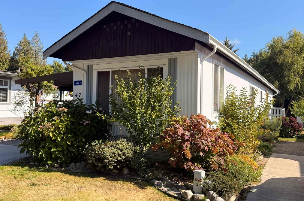 Manufactured Home for sale at 47 4496 Sunshine Coast Highway Sechelt British Columbia - MLS: R3169272