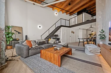47 E Cordova St, Vancouver, BC - MLS: R3166872