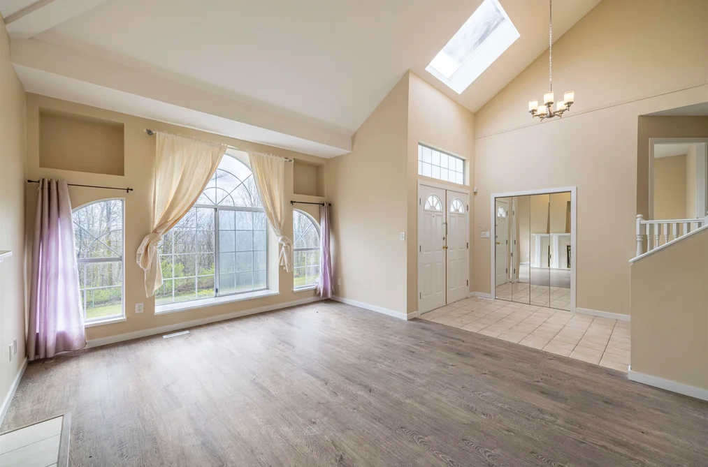 470 RIVERVIEW CRESCENT, Coquitlam BC V3C 4X9, Coquitlam BC — Residential for Sale - Photo 4