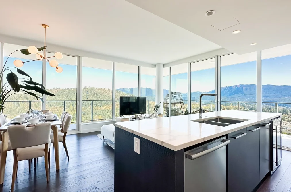 4702 567 CLARKE ROAD, Coquitlam BC V3J 0K7, Coquitlam BC — Residential for Sale - Photo 2