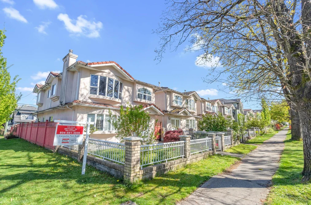 House for sale at 4708 Inverness Street Vancouver British Columbia - MLS: R3114864