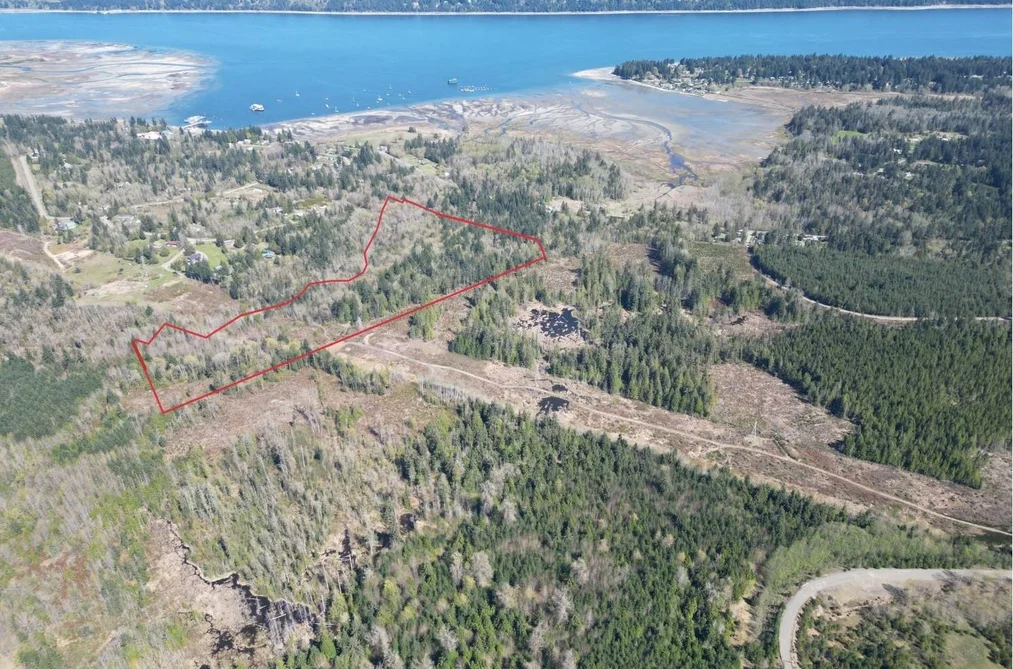Property for sale at 471 Leet Lane No City Value British Columbia - MLS: R2994558
