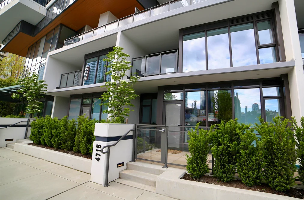 4715 4711 HAZEL STREET, Burnaby BC V5H 0J9, Burnaby BC — Residential for Sale - Main Photo
