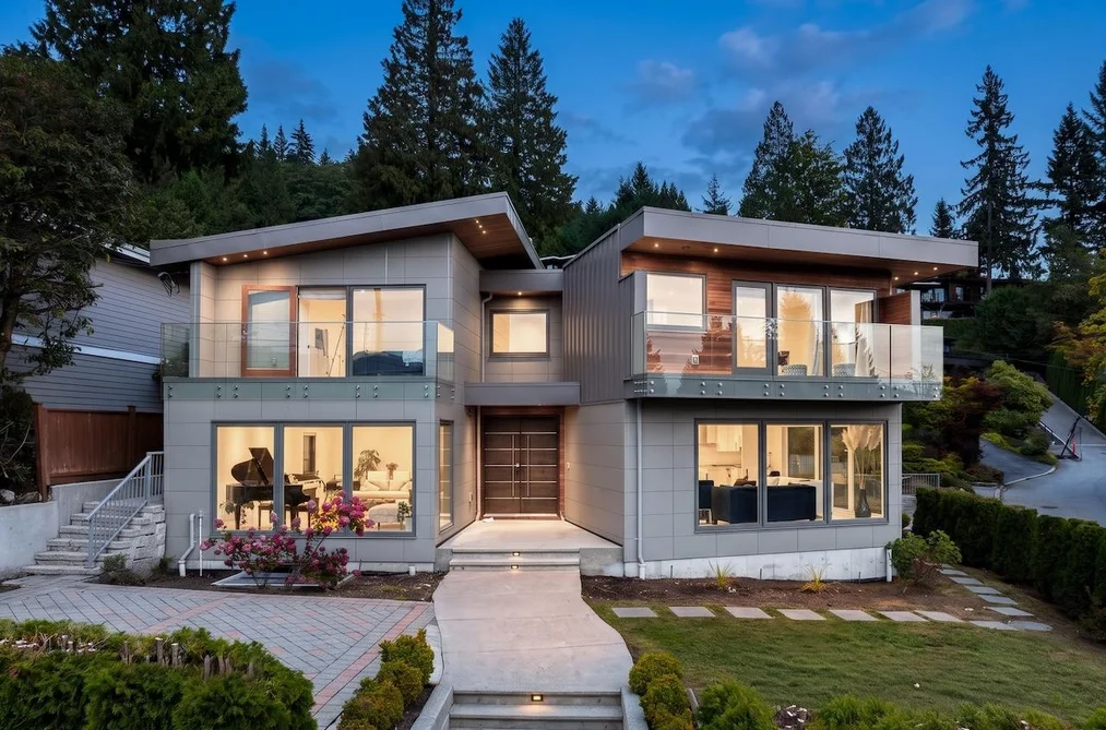 House for sale at 4716 Skyline Drive North Vancouver British Columbia - MLS: R3166280