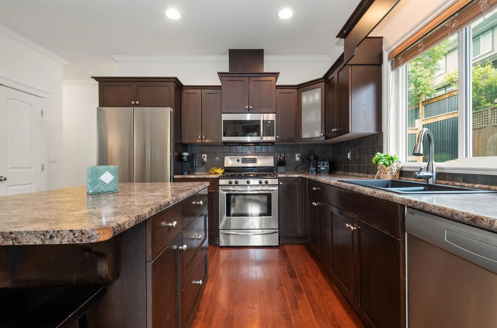 47216 LAUGHINGTON PLACE, Chilliwack BC V2R 0J3, Chilliwack BC — Residential for Sale - Photo 6
