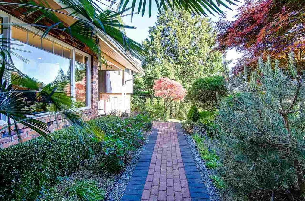 House for sale at 4730 Willow Creek Road West Vancouver British Columbia - MLS: R3106716