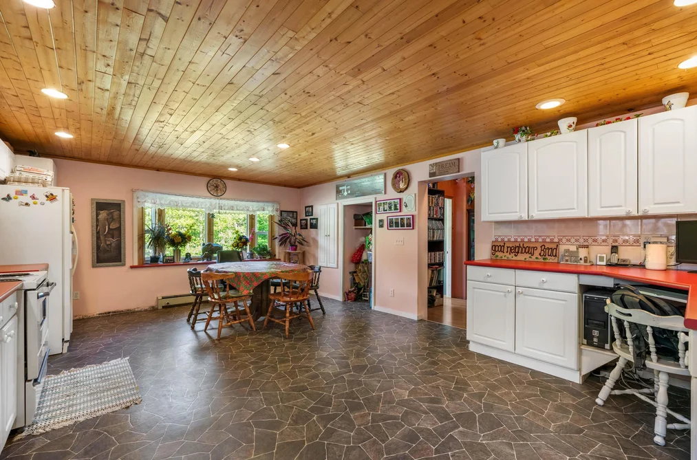 47400 Extrom Road, Chilliwack, BC - MLS: R3162638 - Photo 12 47400 Extrom Road, Chilliwack, BC - MLS: R3162638 - Photo 12