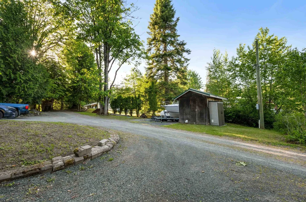 47400 EXTROM ROAD, Chilliwack BC V2R 4T1, Chilliwack BC — Residential for Sale - Photo 2