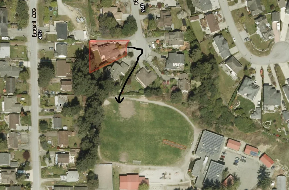 4741 FIR ROAD, Sechelt BC V7Z 0B4, Sechelt BC — Residential for Sale - Photo 2