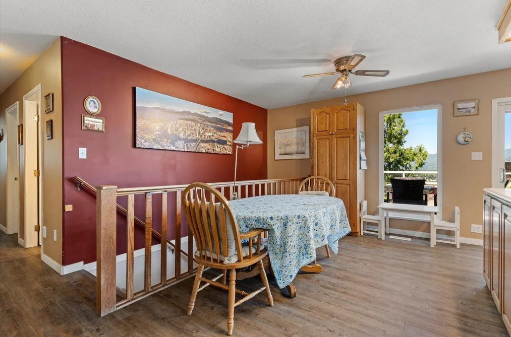 47465 SWALLOW CRESCENT, Chilliwack, BC — Residential for Sale — Photo 11 of 40