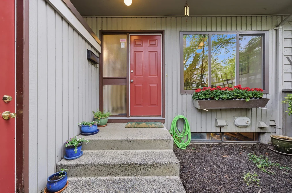 4748 LAURELWOOD PLACE, Burnaby BC V5G 4B2, Burnaby BC — Residential for Sale - Photo 5