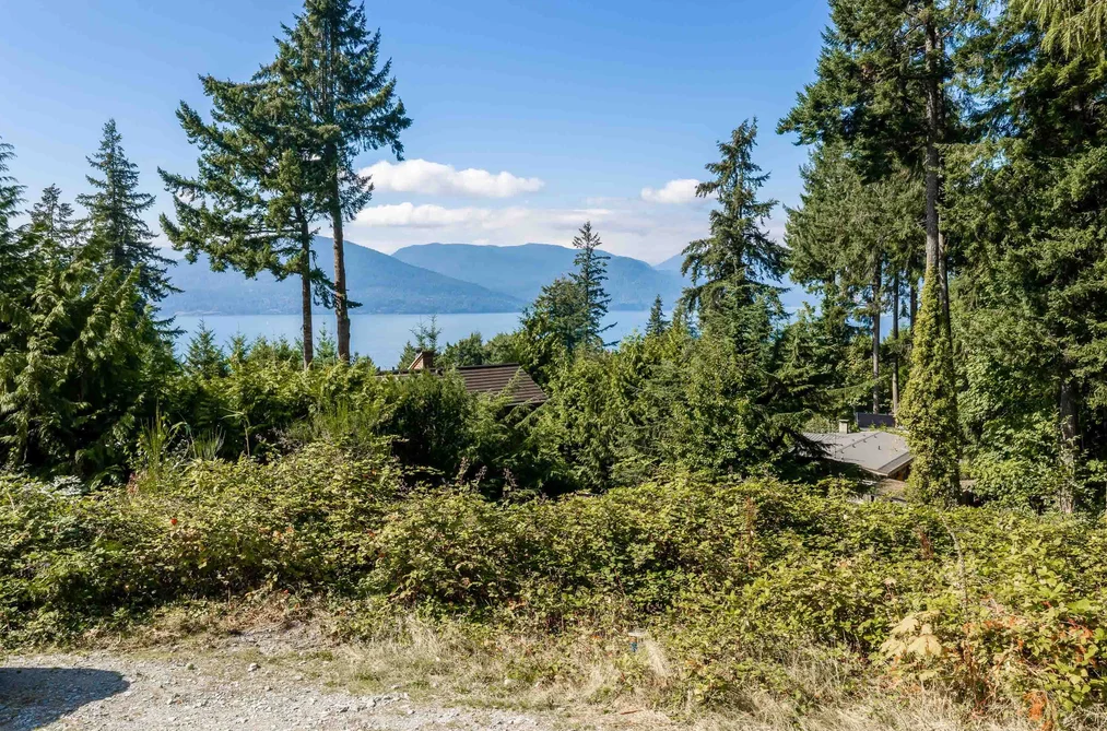 Property for sale at 475 Bayview Road Lions Bay British Columbia - MLS: R3166104