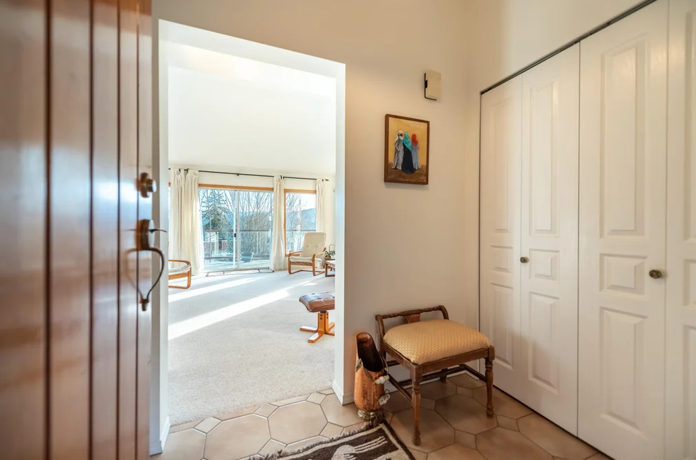 476 ABBS ROAD, Gibsons BC V0N 1V8, Gibsons BC — Residential for Sale - Photo 4