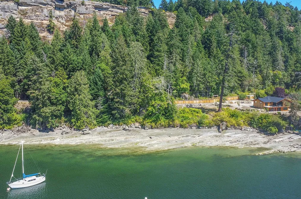 House for sale at 479 Montague Park Road Galiano Island British Columbia - MLS: R3037540