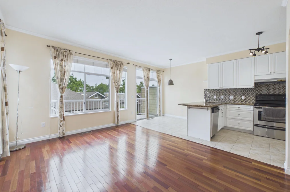 48-5298 Oakmount Crescent, Burnaby, BC - Townhouse for Sale - Photo 6 of 24 48-5298 Oakmount Crescent, Burnaby, BC - Townhouse for Sale - Photo 6 of 24