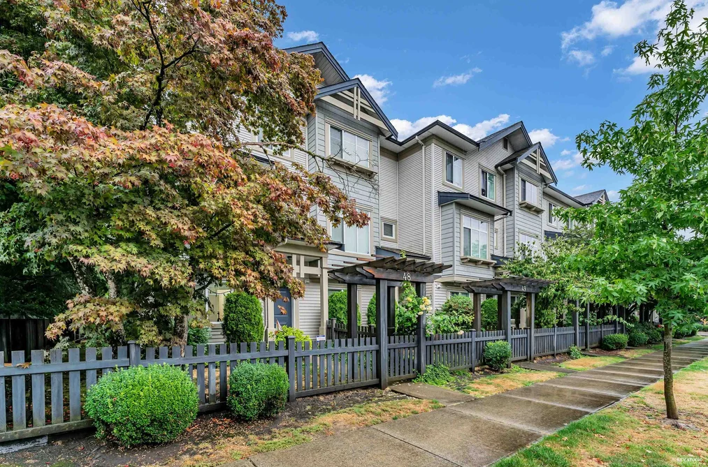 Townhouse for sale at 48 8418 163 Street Surrey British Columbia - MLS: R3038841
