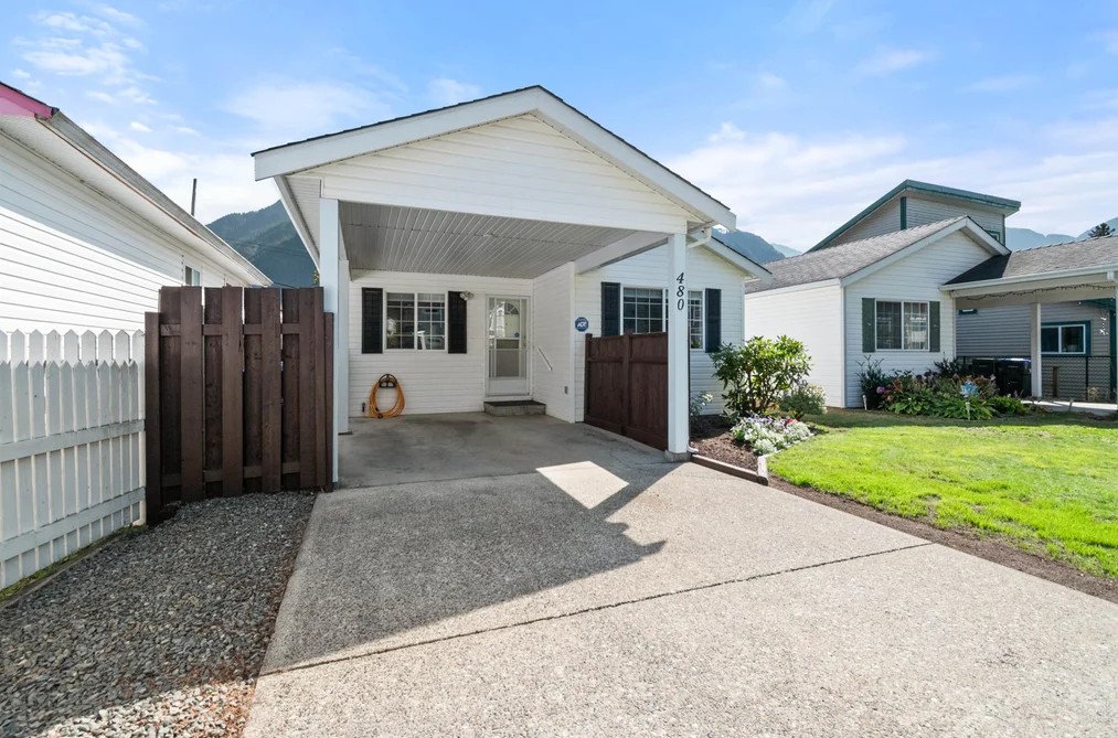 House for sale at 480 Coquihalla Street Hope British Columbia - MLS: R3162313