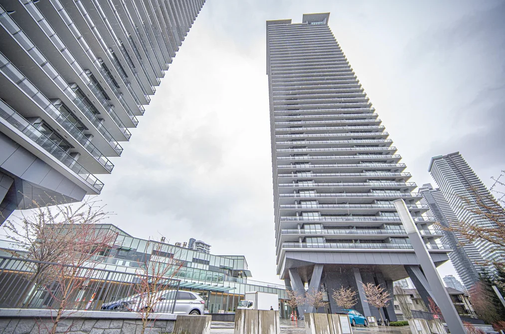 Condo for sale at 4802 4730 Lougheed Highway Burnaby British Columbia - MLS: R3117901