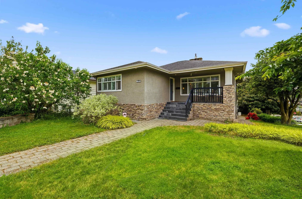 House for sale at 4802 Venables Street Burnaby British Columbia - MLS: R3143839