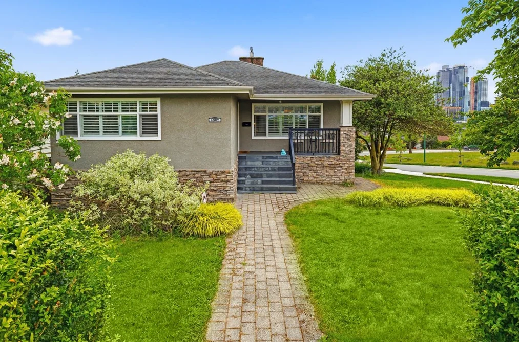 House for sale at 4802 Venables Street Burnaby British Columbia - MLS: R3126034