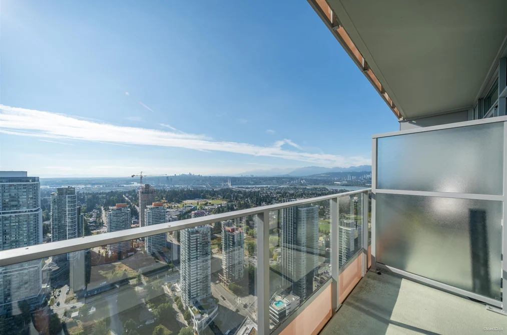 Condo for sale at 4807 13495 Central Avenue Surrey British Columbia - MLS: R3159379