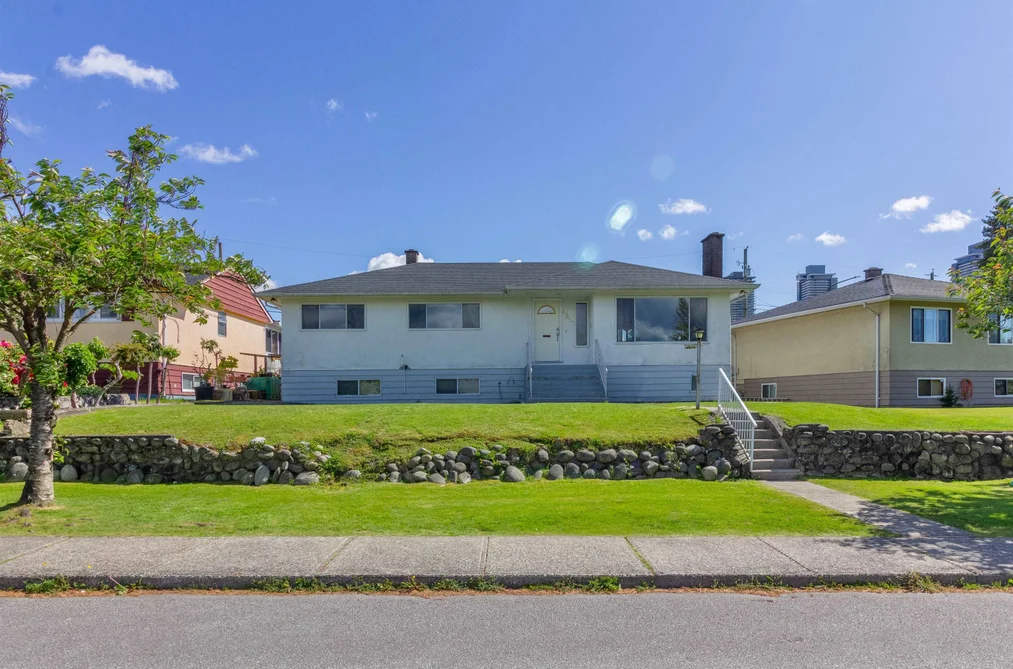 4810 FAIRLAWN DRIVE, Burnaby BC V5C 3R8, Burnaby BC — Residential for Sale - Photo 2