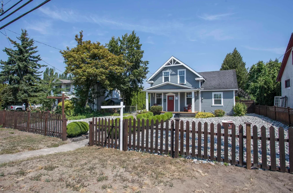4822 216 Street, Langley, BC - MLS: R3149729 - Photo 3 4822 216 Street, Langley, BC - MLS: R3149729 - Photo 3