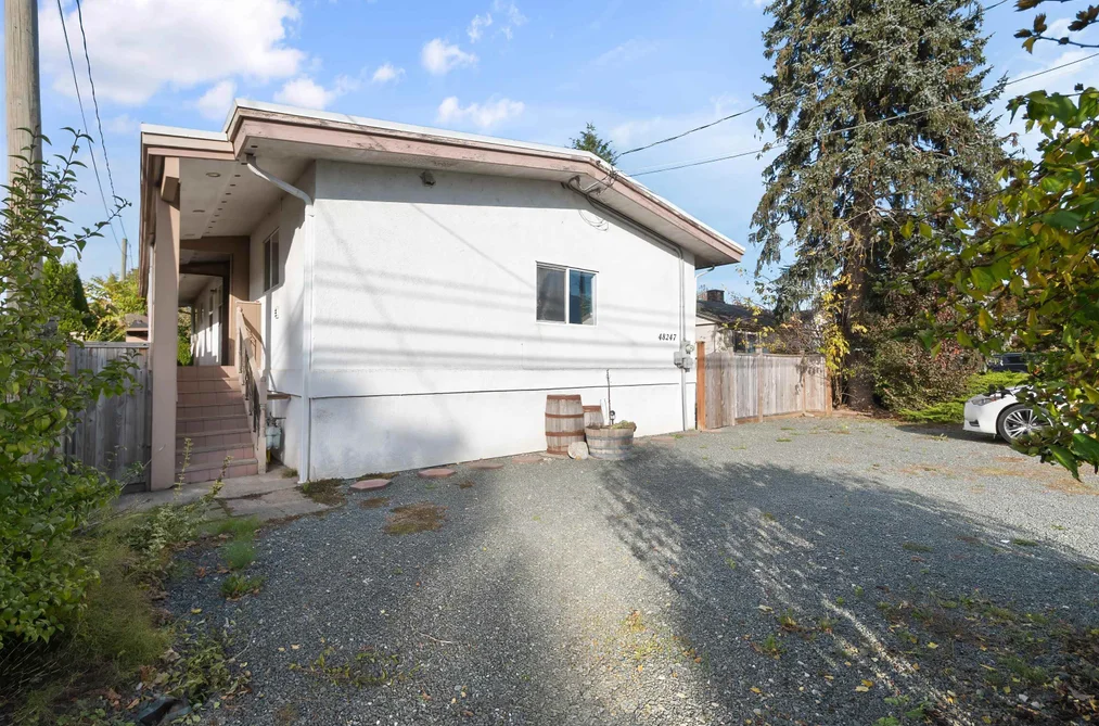 48247 Yale Rd, Chilliwack, BC - MLS: R3177031