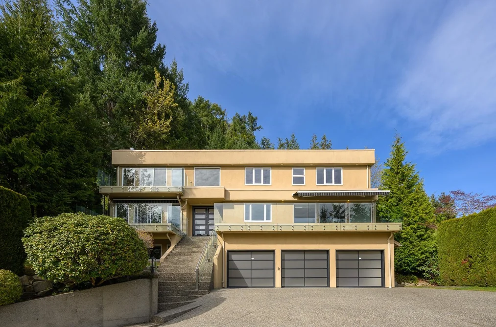House for sale at 4827 Northwood Place West Vancouver British Columbia - MLS: R3113905