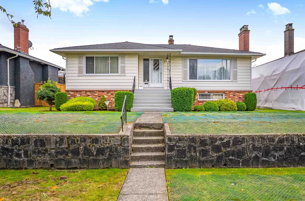 House for sale at 4830 Southlawn Drive Burnaby British Columbia - MLS: R3118217