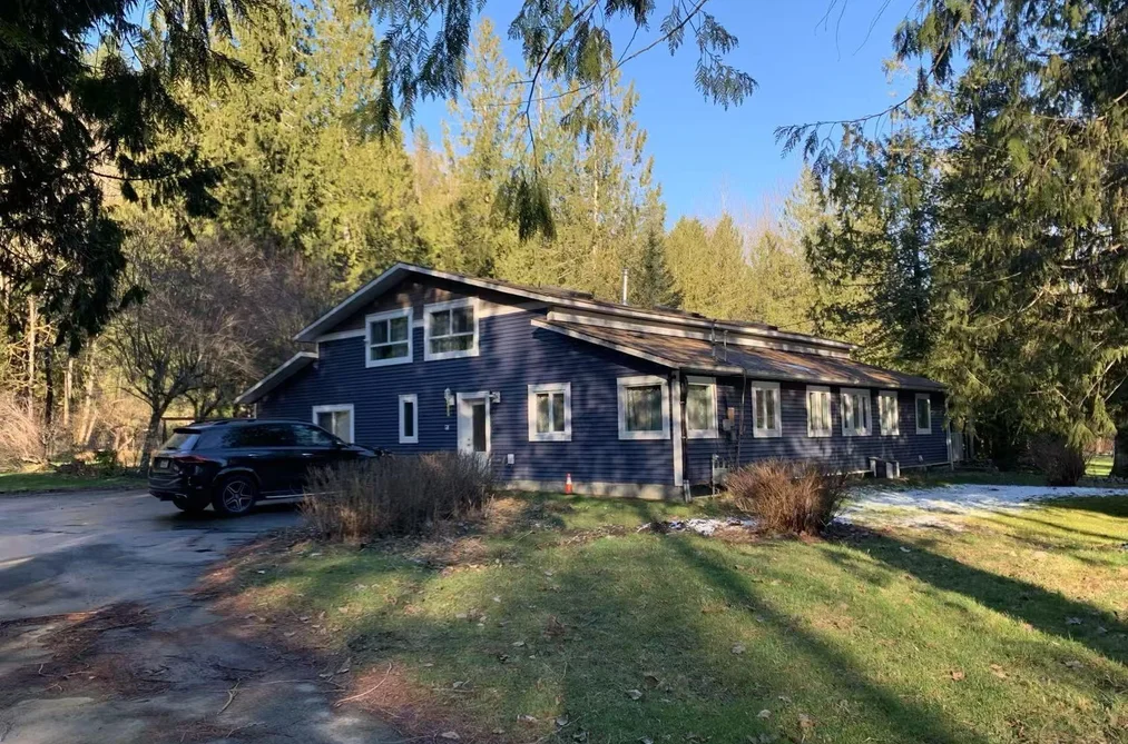 House for sale at 48301 Chilliwack Lake Road Sardis - Chwk River Valley British Columbia - MLS: R3114635