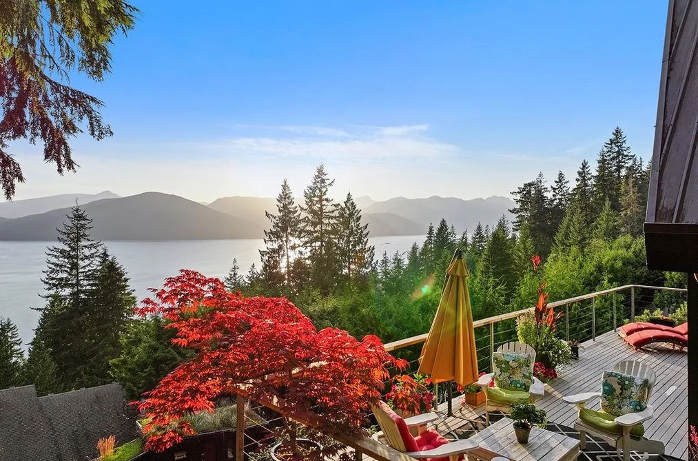 House for sale at 485 Timbertop Drive Lions Bay British Columbia - MLS: R3085444