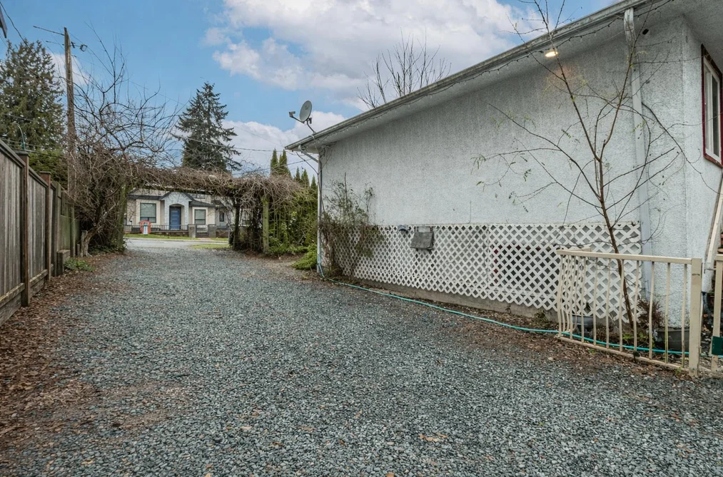 4856 SMITH AVENUE, Burnaby BC V5G 2W4, Burnaby BC — Residential for Sale - Photo 4