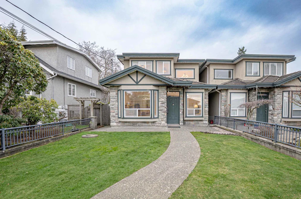 Half Duplex for sale at 4857 Victory Street Burnaby British Columbia - MLS: R3087085