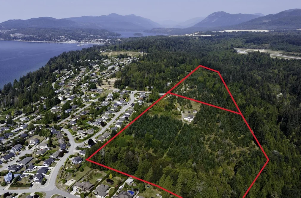 4860 SKYLARK ROAD, Sechelt BC V7Z 0G4, Sechelt BC — Residential for Sale - Photo 2