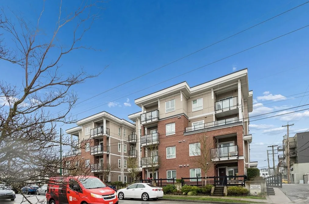 Townhouse for sale at 4860 Slocan Street Vancouver British Columbia - MLS: R3121555