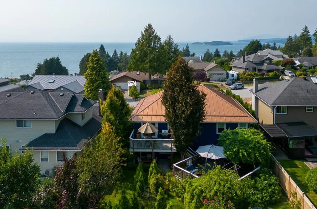 4868 BLUEGROUSE DRIVE, Sechelt BC V7Z 0G4, Sechelt BC — Residential for Sale - Photo 2