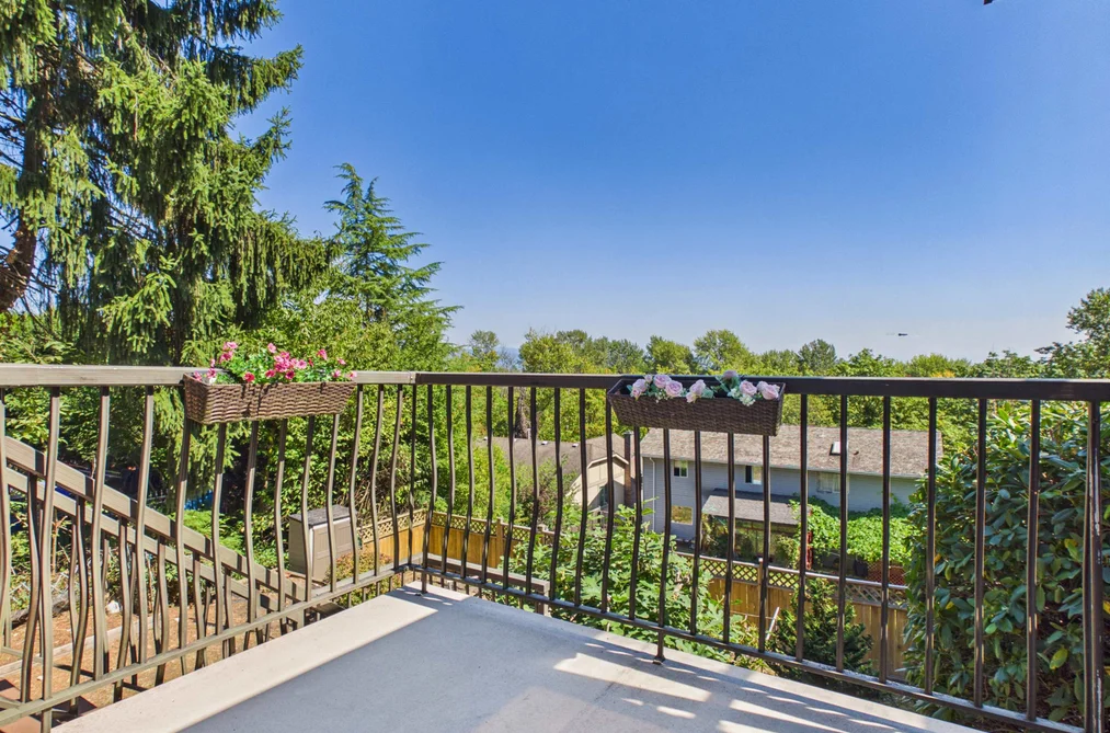 House for sale at 487 Alouette Drive Coquitlam British Columbia - MLS: R3158489