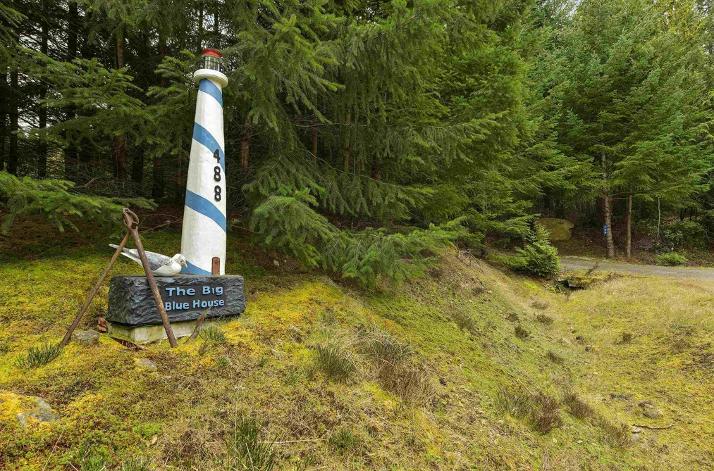 488 MCKERCHER ROAD, Mayne Island BC V0N 2J2, Mayne Island BC — Residential for Sale - Photo 2